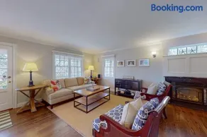 Cotuit Mannor - Image 3