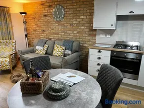 Badger Cottage - Image 1