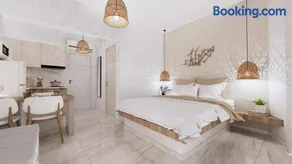 Chouzourakis Studios - Image 1