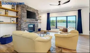 Northwoods Haven family home on Meta Lake - Image 4