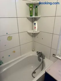 Room for rent - Image 2