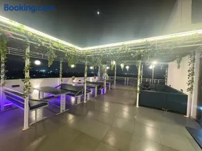 North Eye Hotel - Image 3
