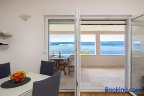 Liber Seaview Apartments - Image 4