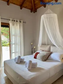 Homey Stoupa, Sea View Home in Mani, 3 Bedrooms - Image 2