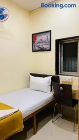 Casa Cabin Stay Mumbai Airport - Image 1