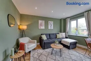 Worcester- 3 Bedrooms - Image 4