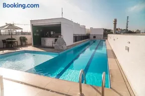 Loft moderno com lazer no rooftop e self check-in - Image 1