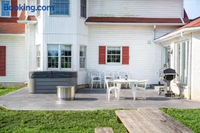 Country Cottage - Image 5
