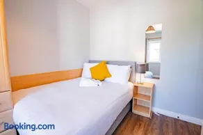 Spacious 4 Bed Apartment in Limerick City - Image 3