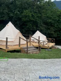 Vatra Bunătăților- By The Lake - Image 1