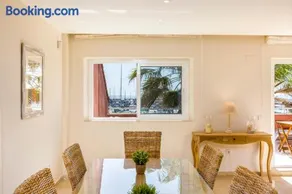 First line Penthouse in Puerto Sotogrande with Seaviews - Image 2