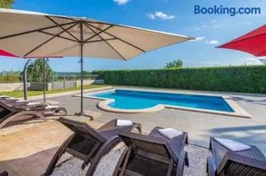 Villa Tupljak, luxury and comfort in a hidden summer hideout - Image 3