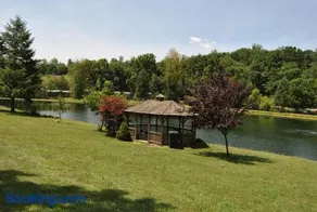 Robin Hill Camping Resort Premium Cottage 10 - Image 4