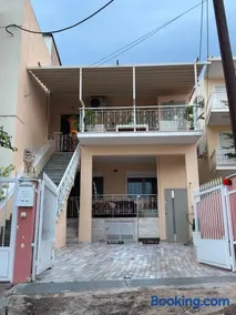 Spacious Holiday Home in Kiveri Argolida Greece - Image 1