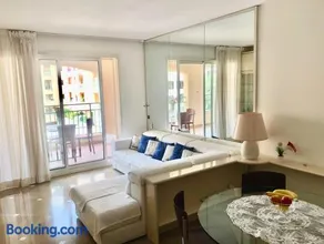 Monaco Fontvieille elegant apt - Luxury Terrace & Pool - Garden View - Image 1