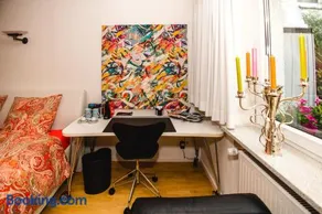 Modernes und gemütliches Designerzimmer - Image 2