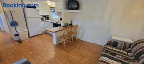 Anchor Inn Marina and Resort - Image 2