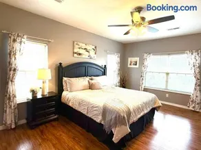 Lakefront and Lake View Condo on Indian Point - Image 1
