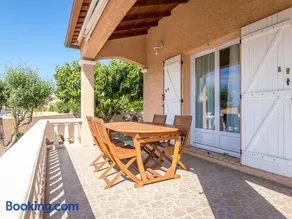 Maison climatisée à Mèze avec jardin et parking privatif - Image 1