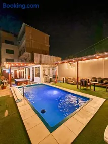 CASA HOSPEDAJE RICARDO PALMA con PISCINA - Image 2