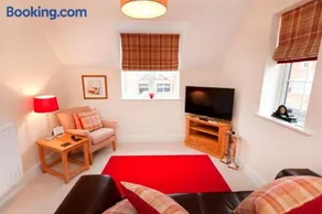 DBS Serviced Apartments - The Twain - Image 1