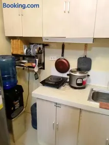 Affordable 8th Floor Studio Unit with Hot Shower, Wi-Fi and Netflix in Saekyung Marigondon Phase 2 - Image 4