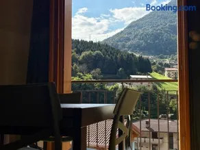 Ava Home - Deluxe apartment with mountain view - Image 2