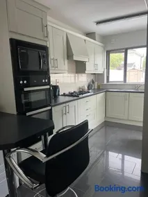 Lovely Home in South Dublin - Image 5