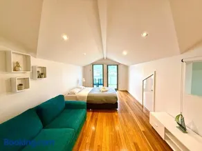 7 Falls House - Image 3