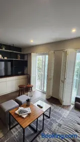 Elegant-Loft in Barranco-St View-Free Park-TV-Wifi - Image 1