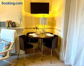 A cozy retreat in the heart of Ilkley - Image 4