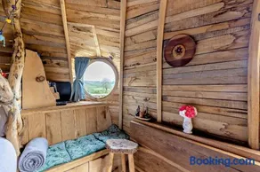 HOBLEY House Holiday - Image 4