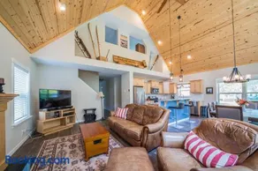 Cottage w/Hot Tub, Fire Pit & Beach Access - Image 4