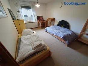 Gemütliches, einfaches Gästezimmer - Image 2
