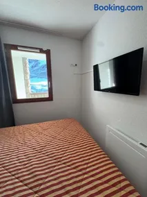 Appartement T2 4 personnes, pied des pistes, parking privé, piscine - Image 1