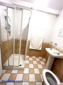 Ideal Guest House - Image 5