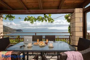 Sunset Traditional House - Image 1