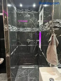 spapurple95 Suite romantique avec jacuzzi privatif - Image 4