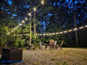 Berkshire Fall Chalet Sauna, Lake & Firepit - Image 2