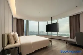 Atour Hotel Huizhou Central Place Glorious River Views - Image 3