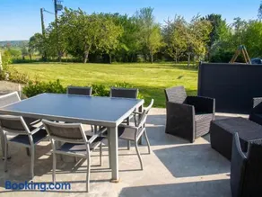 Maison charmante à Sougéal avec superbe jardin - Image 1