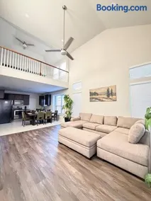 Bright Open Concept 4BR Home with Huge Backyard - Image 3