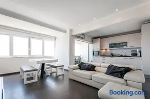 Amazing Apartment in Costa da Caparica - Image 3
