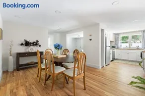 Luxury King 125 year historic home 2 blocks from Main St - Image 2