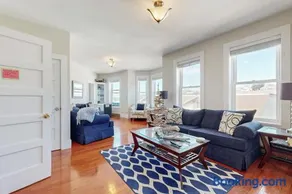 Admiral's Quarters - Image 4