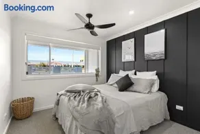 Harrington Escape, 63 Beach street - Image 3