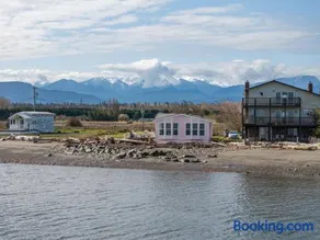 The Pink House - Dungeness Waterfront Home - Image 3