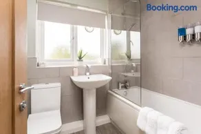 Farm House Apartment - 10 Mins to City Centre - Image 4