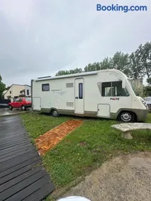 Camping car Paris - Image 1