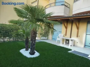 Residence Elisa Piano Terra con Giardino e Posto auto - Image 1